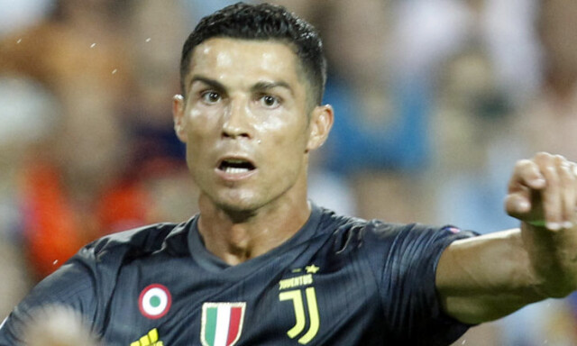 Gråtkvalt Ronaldo utvist etter en halvtime spilt
